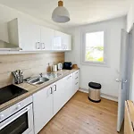 Spacious 2 Bedroom With Parking Saint-Tropez