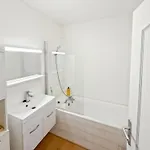 Lejlighed Spacious 2 Bedroom With Parking