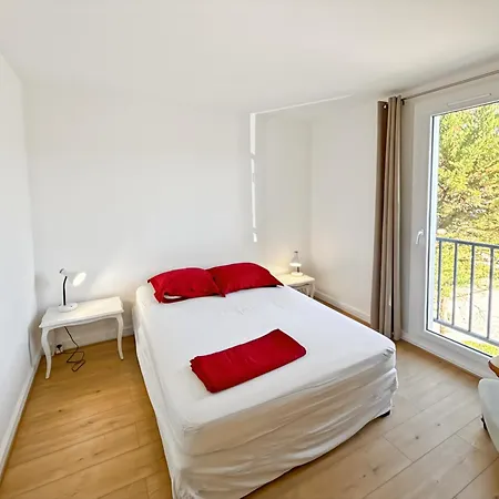 Appartement Spacious 2 Bedroom With Parking