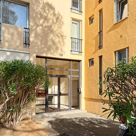 Apartmán Spacious 2 Bedroom With Parking *