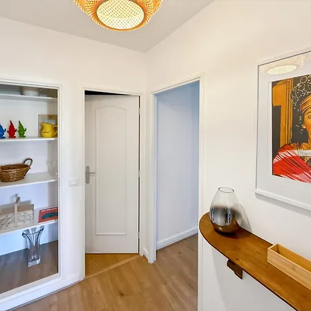 Spacious 2 Bedroom With Parking Apartmán