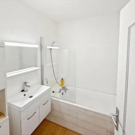 Apartamento Spacious 2 Bedroom With Parking