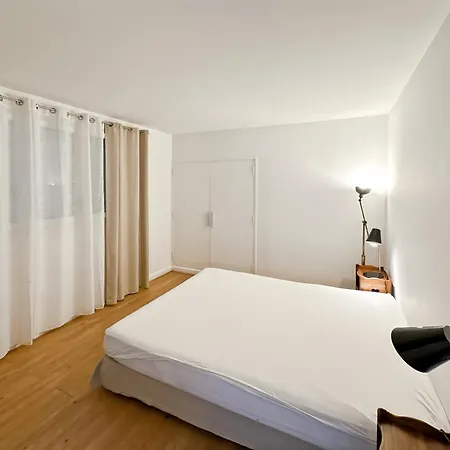 Spacious 2 Bedroom With Parking * Saint-Tropez